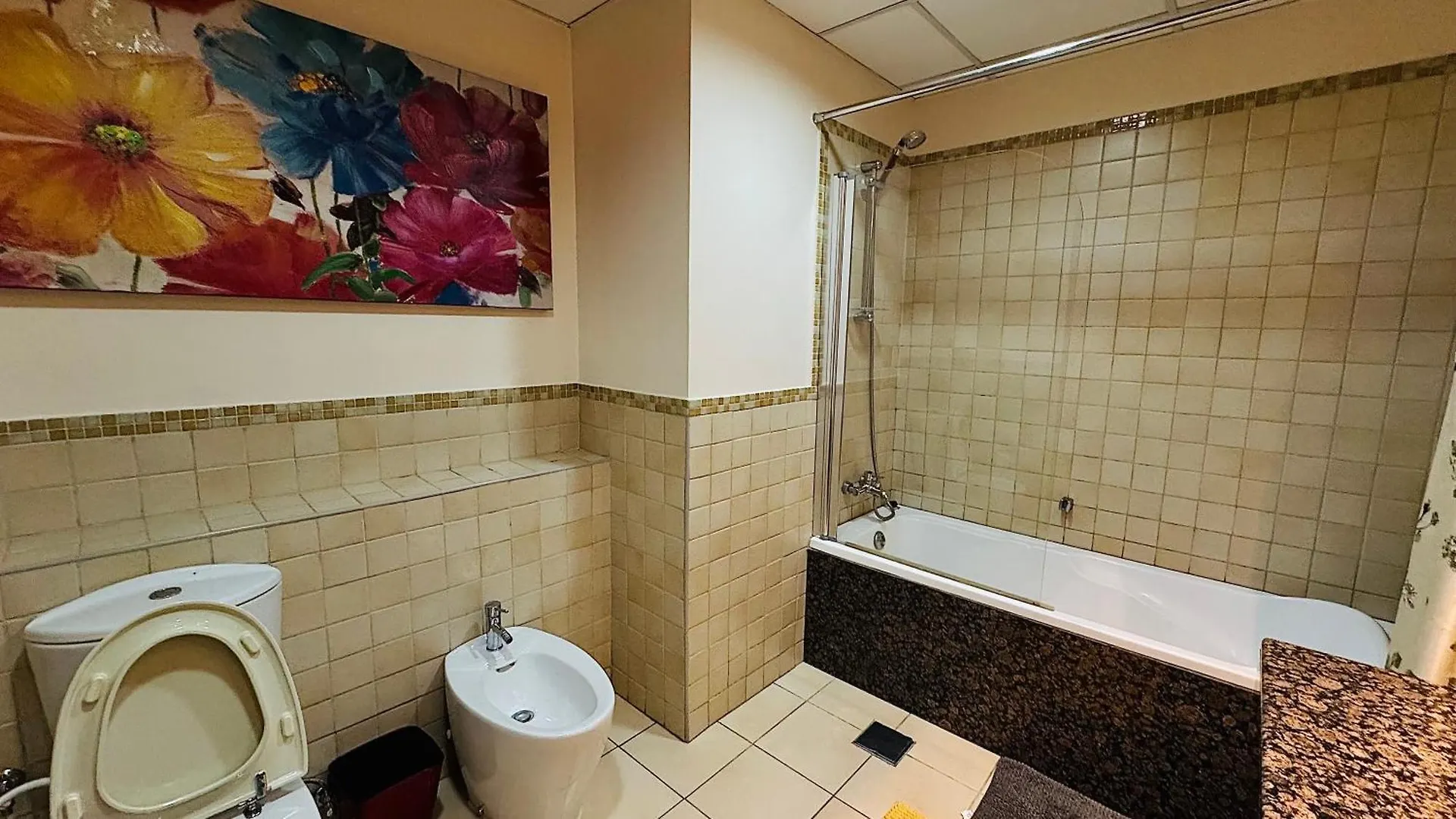 Executive Two Bedroom Apartment Facing Dubai Marina Mall