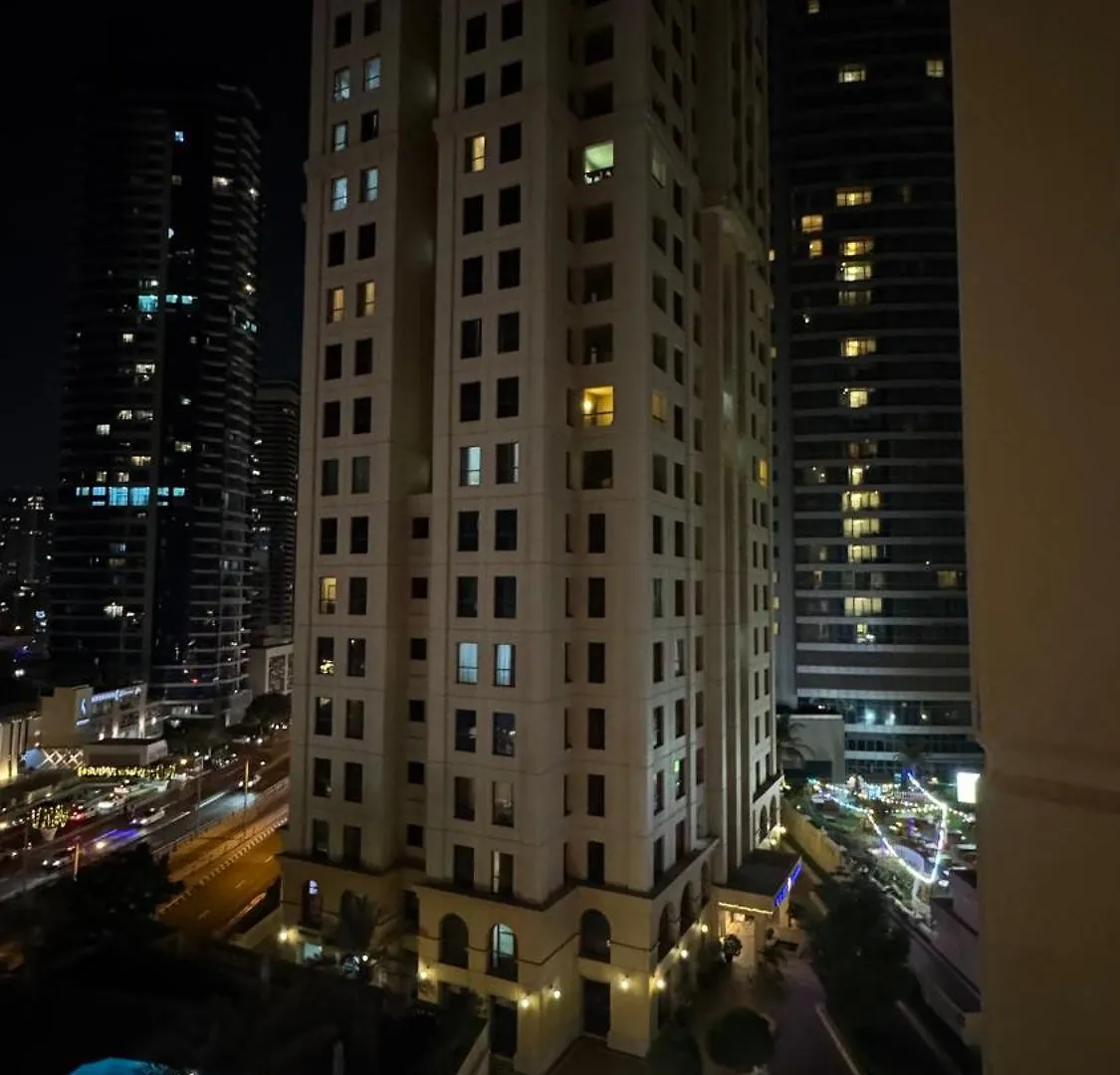 Executive Two Bedroom Apartment Facing Dubai Marina Mall