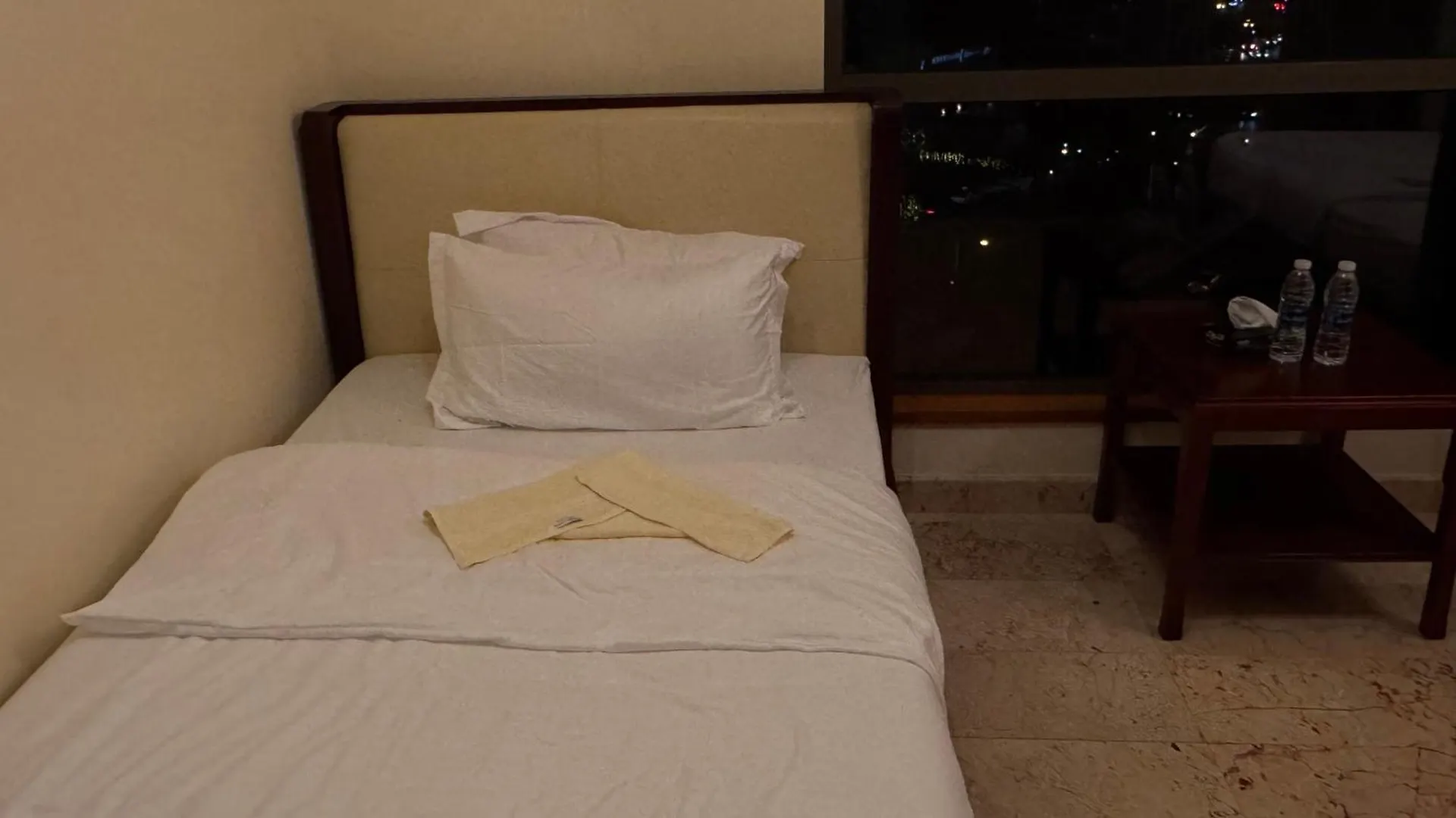 Executive Two Bedroom Apartment Facing Dubai Marina Mall