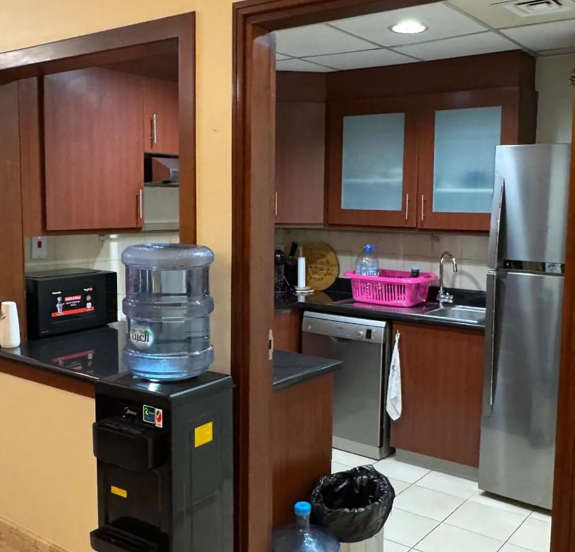 Executive Two Bedroom Apartment Facing Dubai Marina Mall